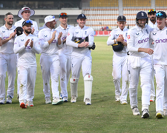 Jack Leach takes four as England thrash Pakistan by innings and 47 runs