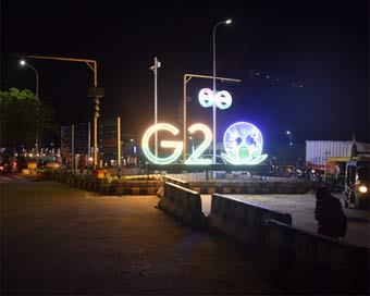 Eco-friendly decorations of key roads for G20 Summit