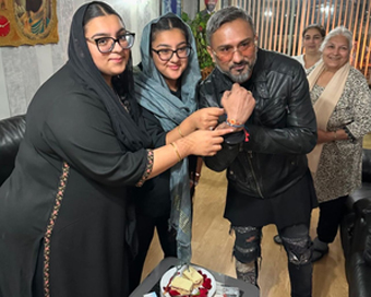 Yo Yo Honey Singh celebrates Raksha Bandhan in Birmingham