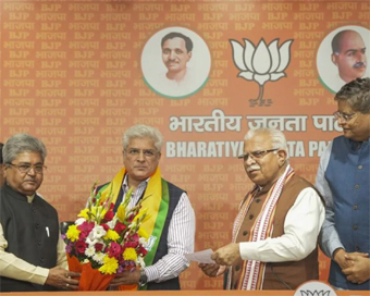 Kailash Gahlot joins BJP, a day after quitting Arvind Kejriwal-led AAP