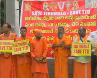 Hindu religious leaders stage protest at TTD over laddu row