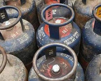 Commercial LPG gas cylinder gets cheaper by Rs 69.50 in Delhi