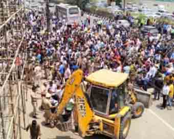 After Shaheen Bagh, demolition drive underway at Delhi